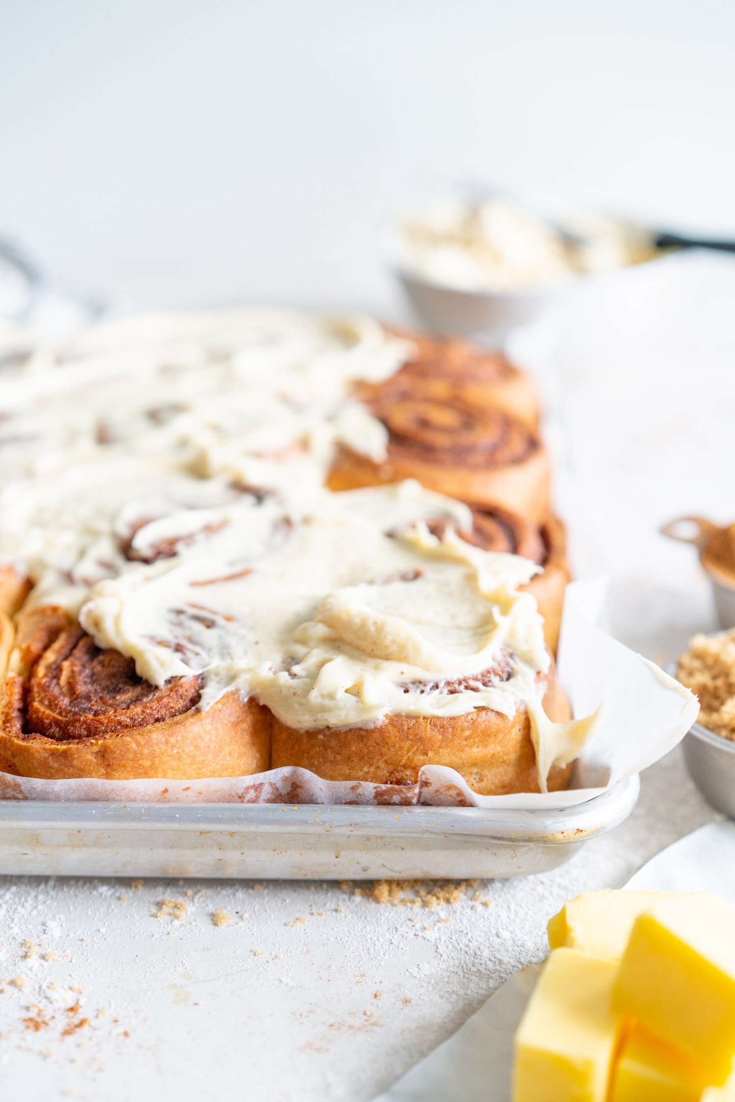10 Minute Cream Cheese Frosting for Cinnamon Rolls Cloudy Kitchen