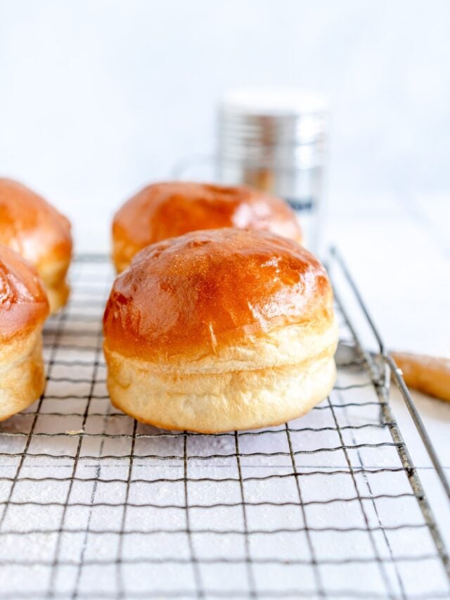 cropped-hamburger-bun.jpeg