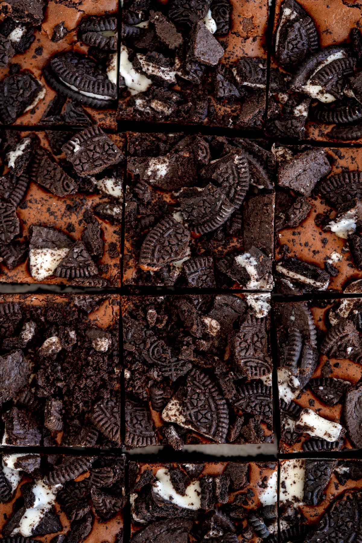 brownies with Oreo on top