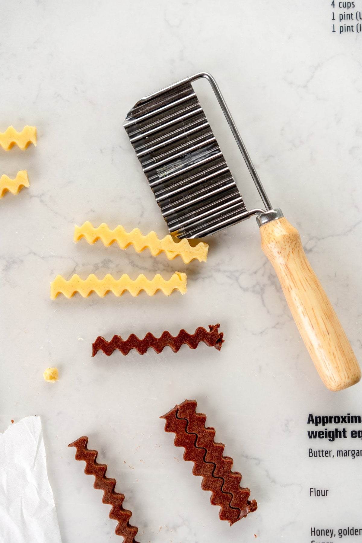 crinkle cutter with cookies