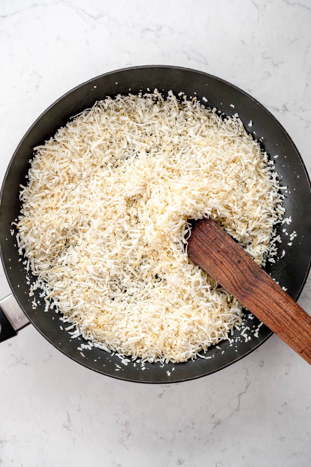 plain coconut in pan