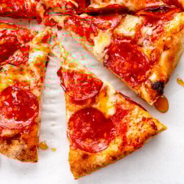 slice of pepperoni pizza